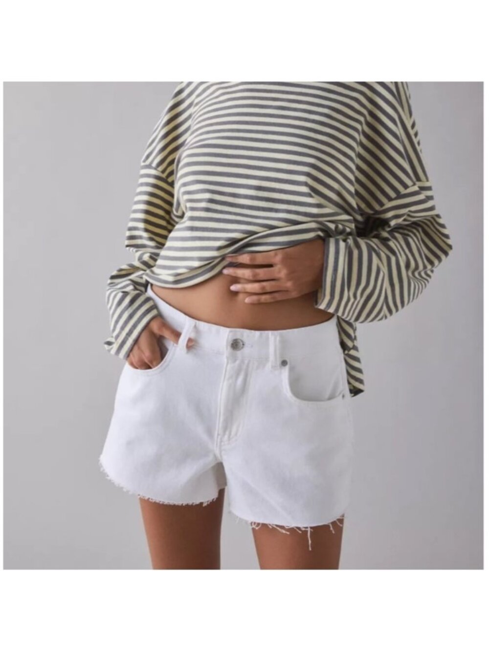 Zara Cut Off Distressed White Denim Jeans Women’s Size 6